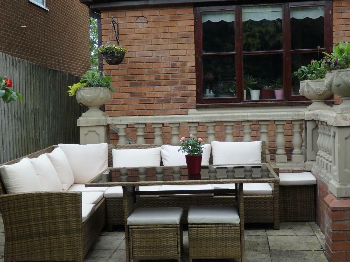 Haylanelodge Solihull Exterior photo